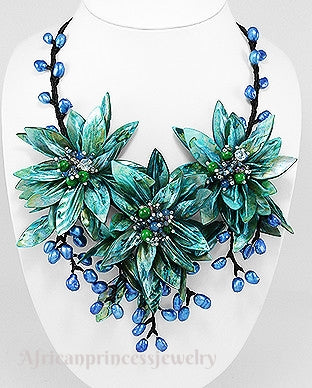 BEADED NECKLACE