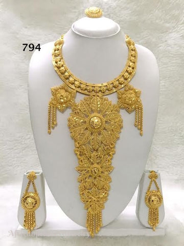 THREE PIECE INDIAN / AFRICAN GOLD PLATED NECKLACE SET