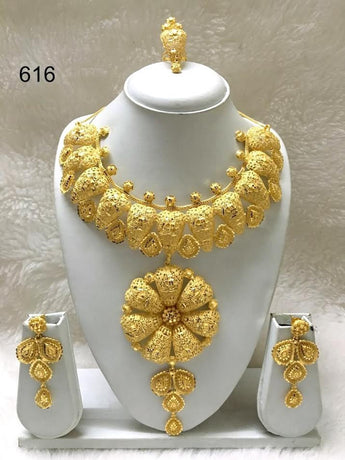 INDIAN STYLE NECKLACE SETS